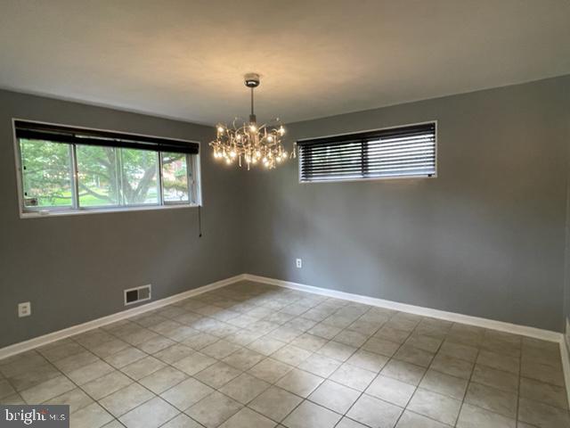 11211 Bybee Street Silver Spring, MD 20902 - Photo 2 of 21 Dining room
