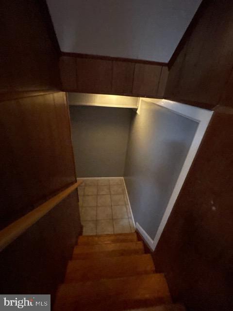 11211 Bybee Street Silver Spring, MD 20902 - Photo 5 of 21 hallway 1