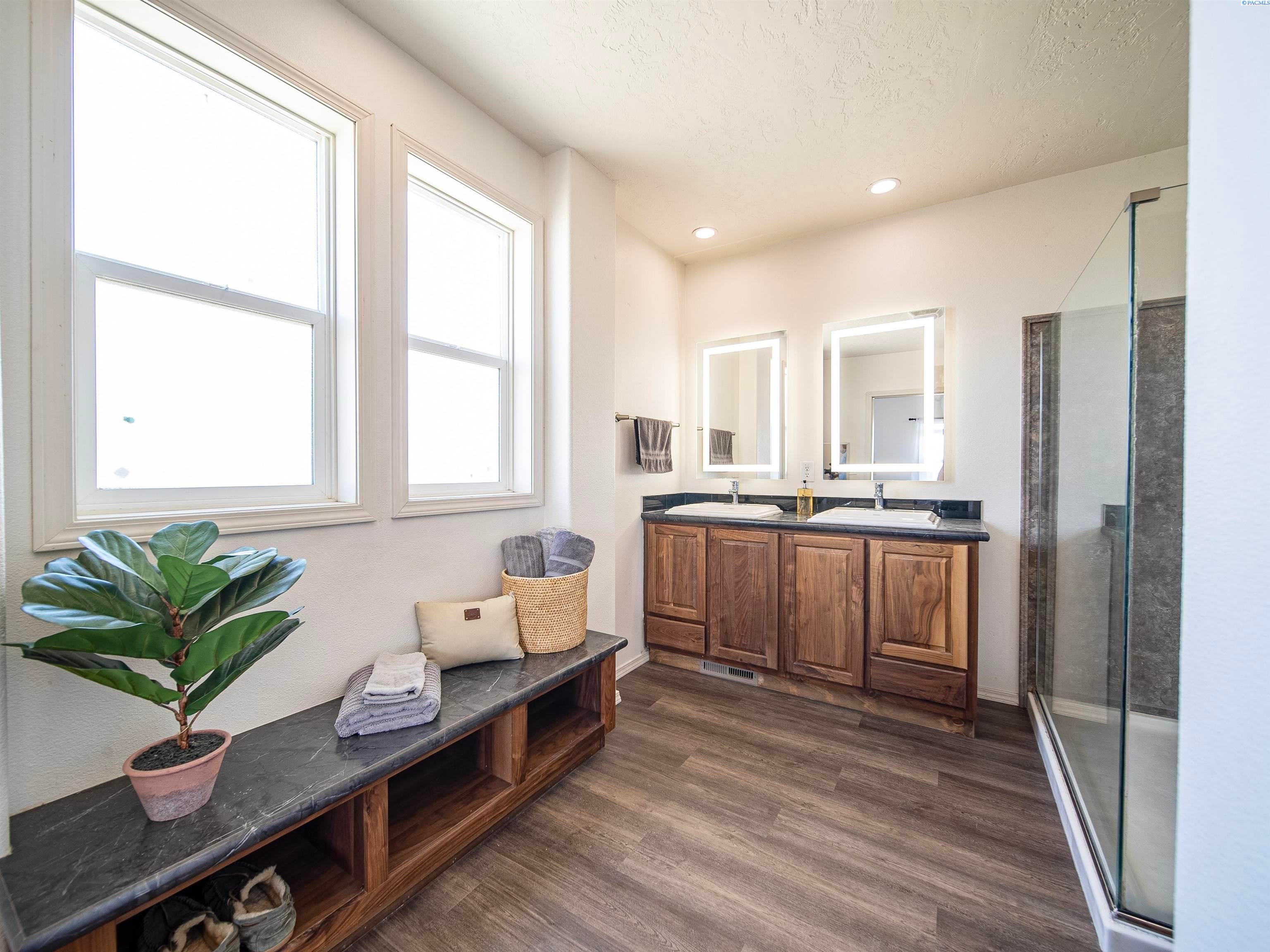 7904 South Griffin Road Prosser, WA 99350 - Photo 15 of 35 Gallery Image 15