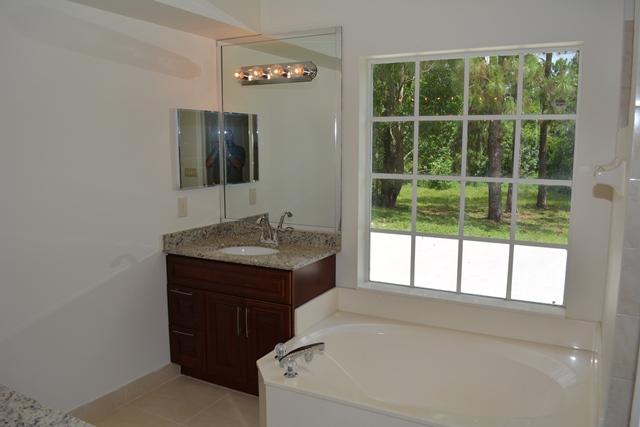 18710 93rd Road North Loxahatchee, FL 33470 - Photo 18 of 34 Master Tub