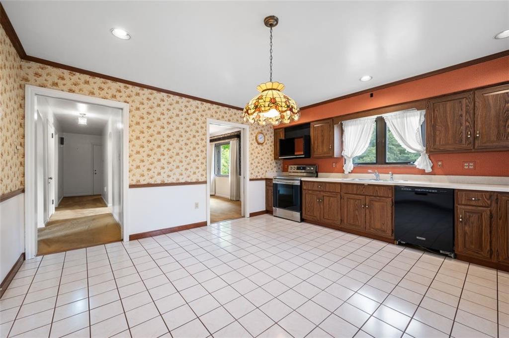 119 Ridgeview Drive Aliquippa, PA 15001 - Photo 8 of 31 Gallery Image 8