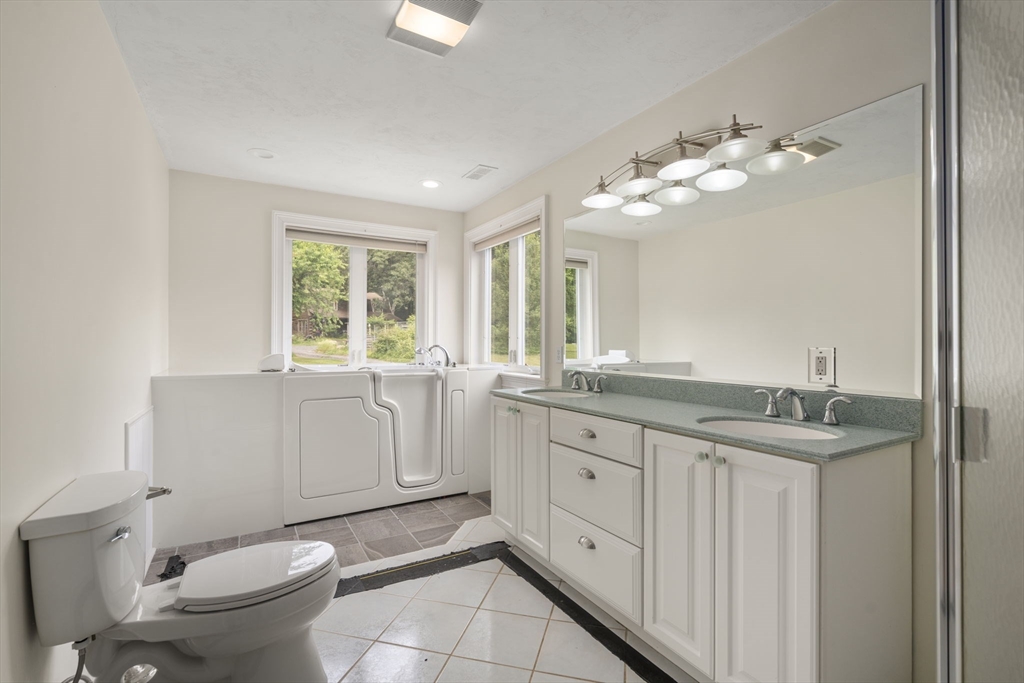 893 Cronin Road Warren, MA 01585 - Photo 23 of 38