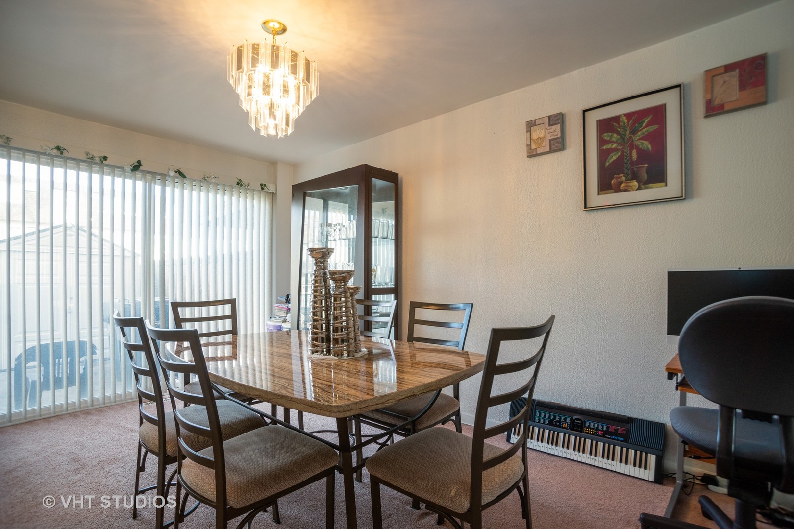 8818 Dee Road Des Plaines, IL 60016 - Photo 4 of 10