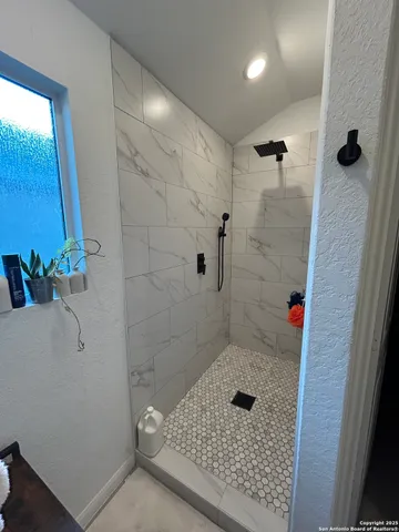 $1,995 | 10127 Helios Heights, Converse, TX 78109