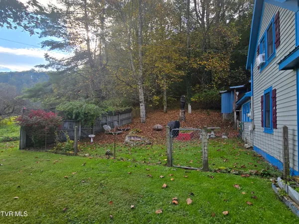 $275,000 | 123 McMahan Gibbs Road, Roan Mountain, TN 37687