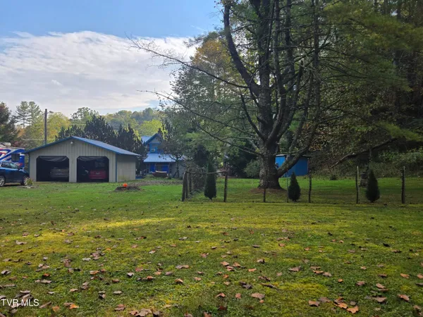 $275,000 | 123 McMahan Gibbs Road, Roan Mountain, TN 37687
