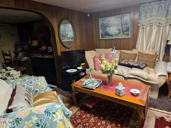 $275,000 | 123 McMahan Gibbs Road, Roan Mountain, TN 37687