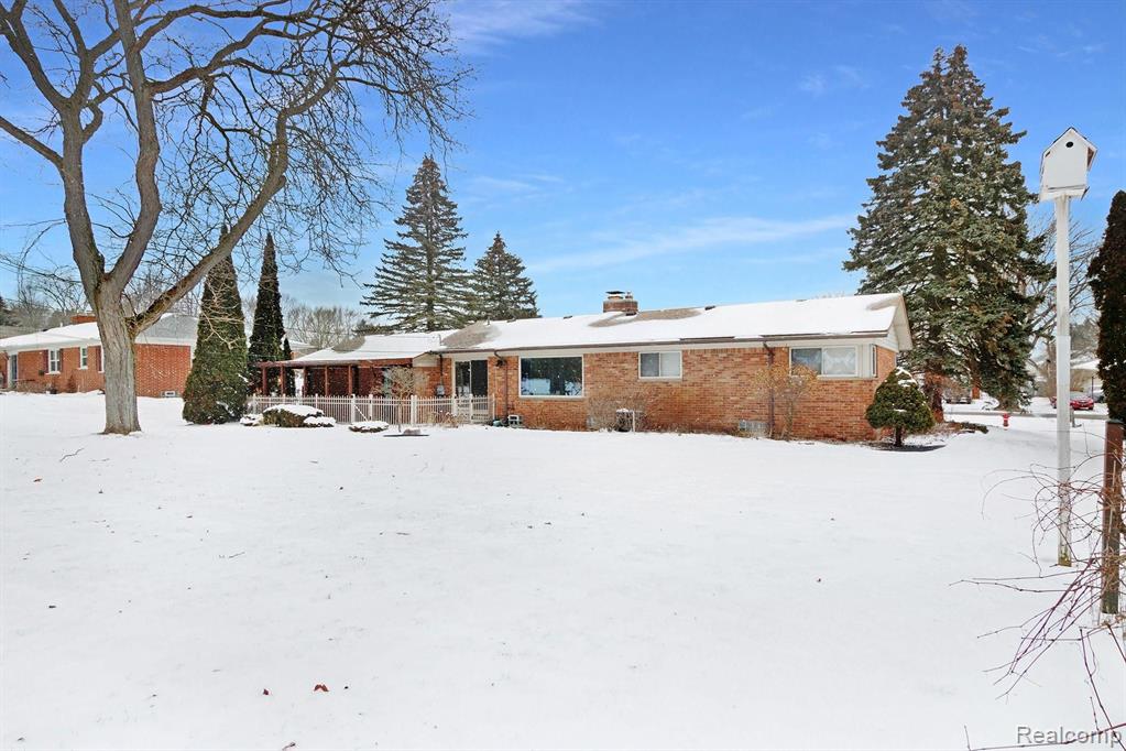 95 Boyken Road Rochester, MI 48307 - Photo 5 of 35