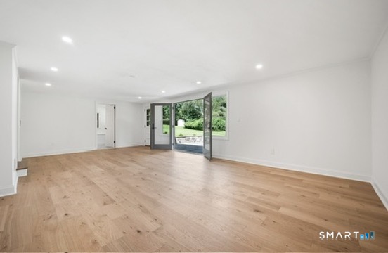 337 Woodbine Road Stamford, CT 06903 - Photo 11 of 20 Gallery Image 11