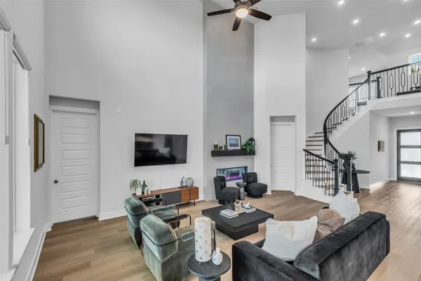 $735,000 | 9214 Trimble Lndg Drive, Tomball, TX 77375