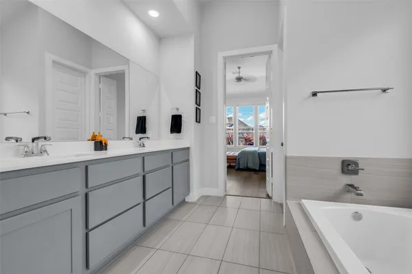 $735,000 | 9214 Trimble Lndg Drive, Tomball, TX 77375