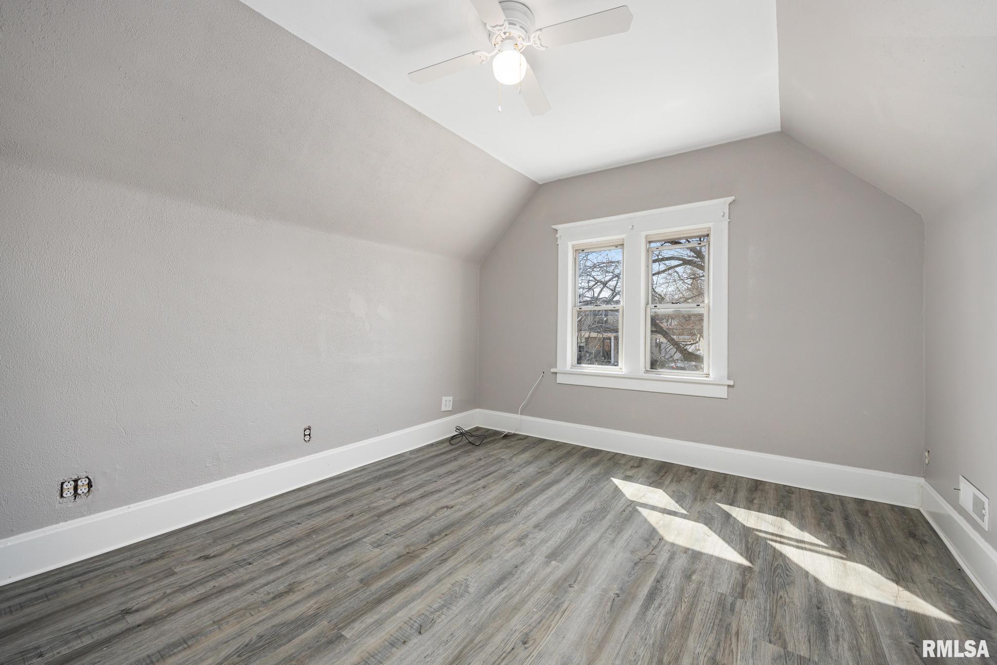 425 Herman Street Pekin, IL 61554 - Photo 11 of 13
