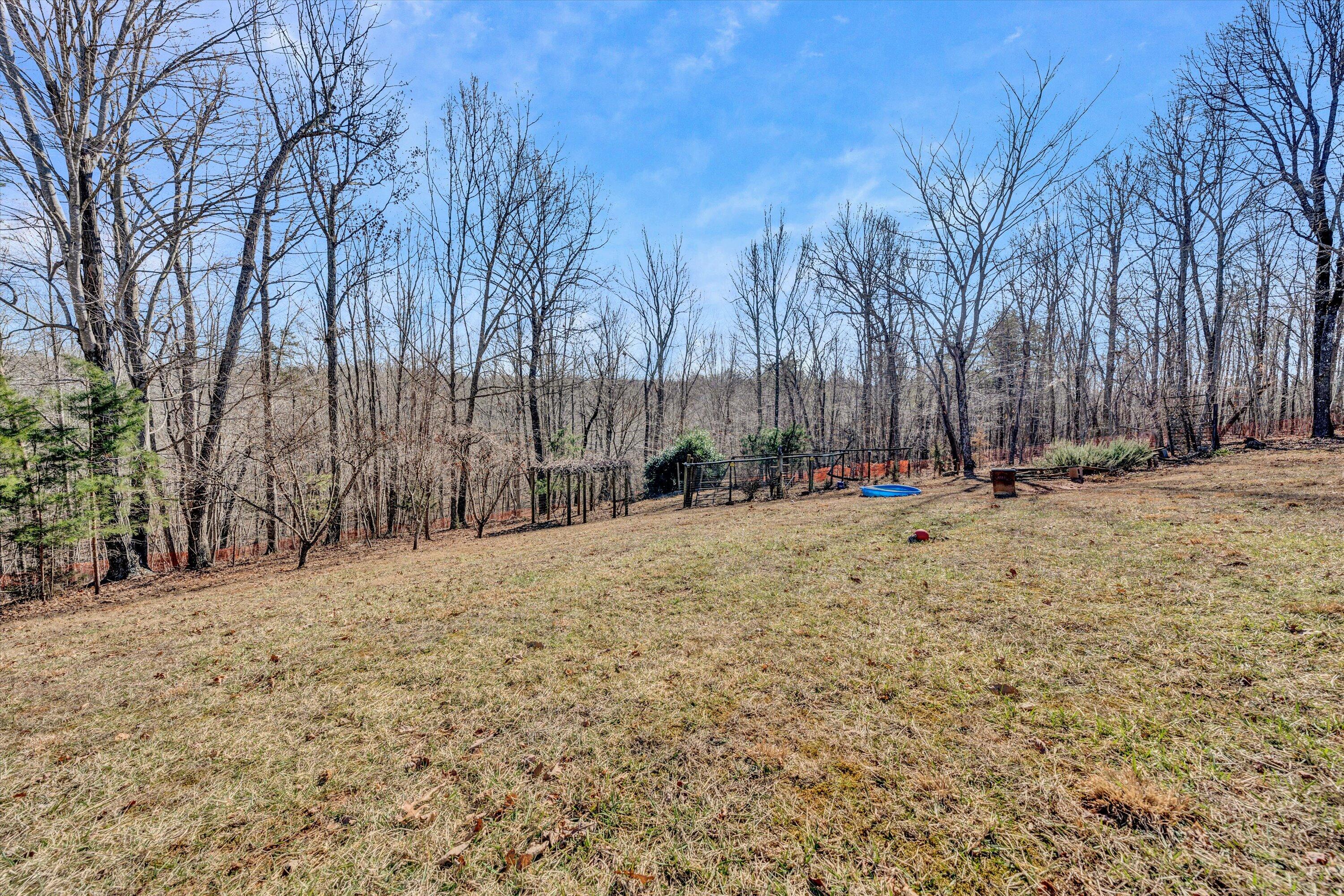 1135 Peaceful Ridge Road Huddleston, VA 24104 - Photo 28 of 32 28-020120240079