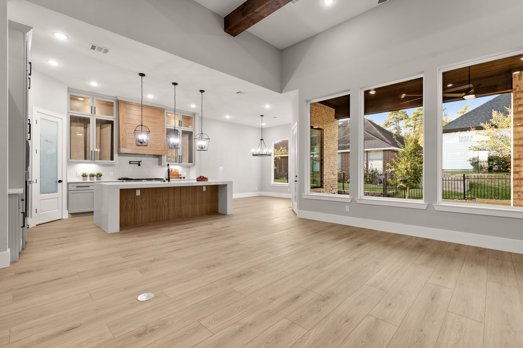 202 Victoria Court Montgomery, TX 77356 - Photo 14 of 42