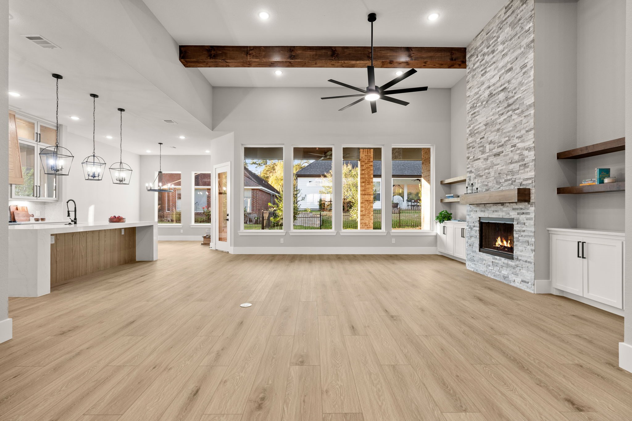 202 Victoria Court Montgomery, TX 77356 - Photo 9 of 42