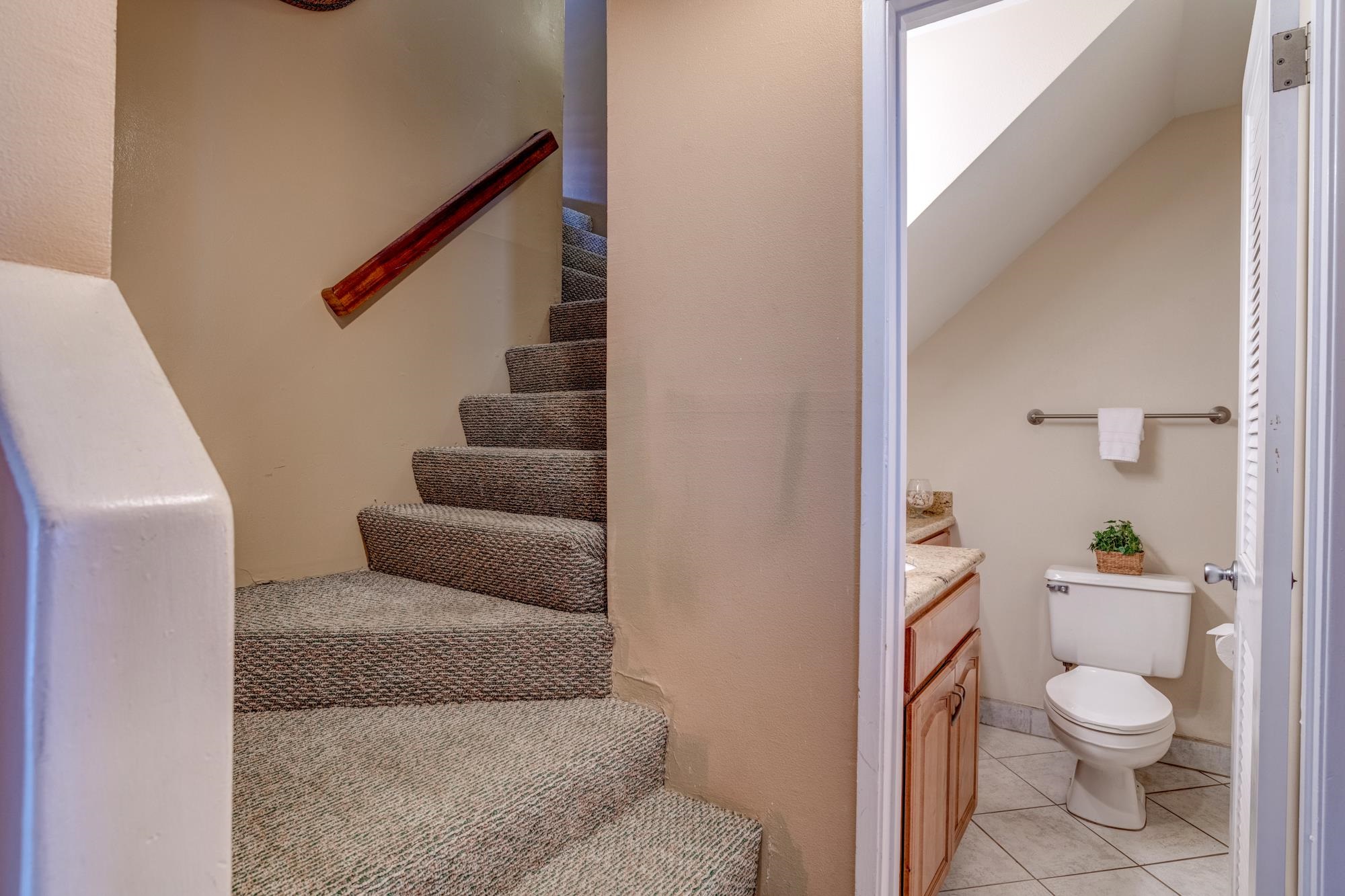 4909 Lower Honoapiilani Road, Unit F7 Lahaina, HI 96761 - Photo 17 of 33 Gallery Image 17