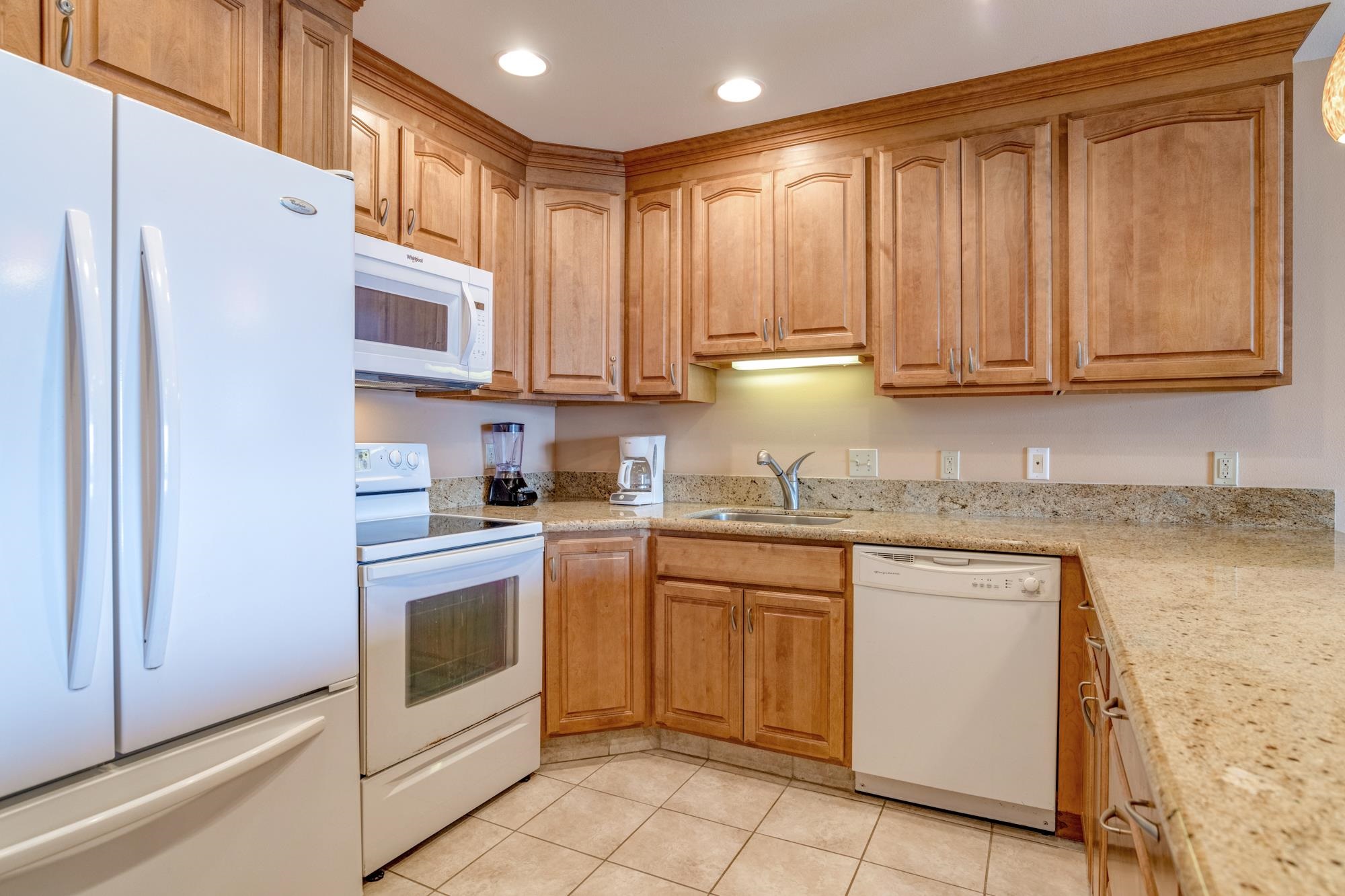 4909 Lower Honoapiilani Road, Unit F7 Lahaina, HI 96761 - Photo 3 of 33 Gallery Image 3
