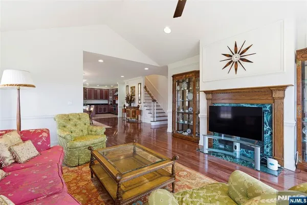 $729,900 | 19 Rockhall Court, Hamburg, NJ 07419