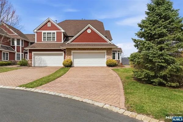 $729,900 | 19 Rockhall Court, Hamburg, NJ 07419