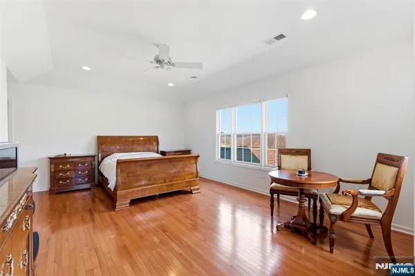 $729,900 | 19 Rockhall Court, Hamburg, NJ 07419