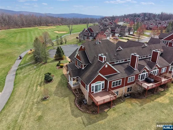 $729,900 | 19 Rockhall Court, Hamburg, NJ 07419