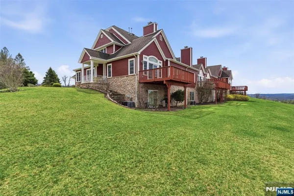 $729,900 | 19 Rockhall Court, Hamburg, NJ 07419