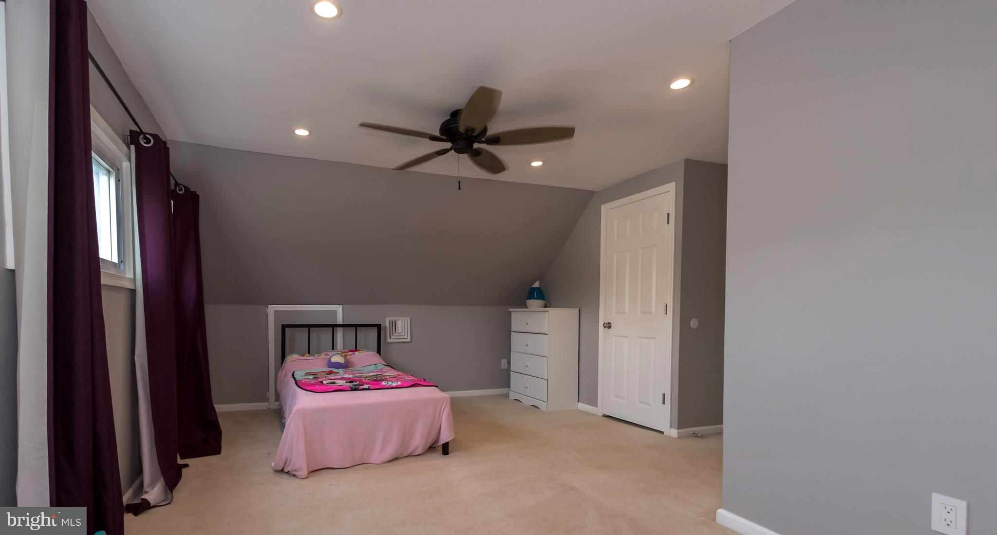32 Winding Road Levittown, PA 19057 - Photo 25 of 41 Gallery Image 25