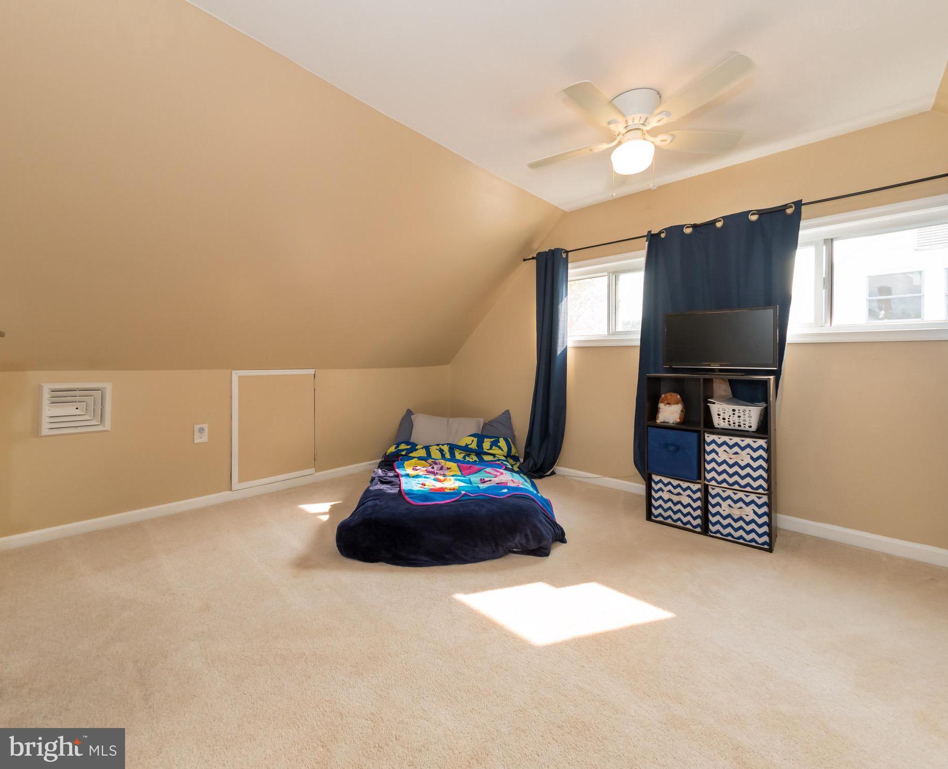 32 Winding Road Levittown, PA 19057 - Photo 31 of 41 Gallery Image 31