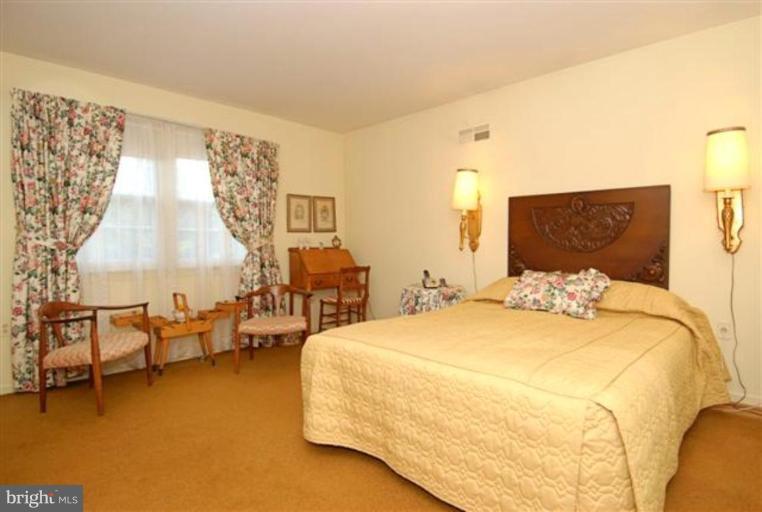 8221 Riding Ridge Place McLean, VA 22102 - Photo 9 of 18 Master Bedroom