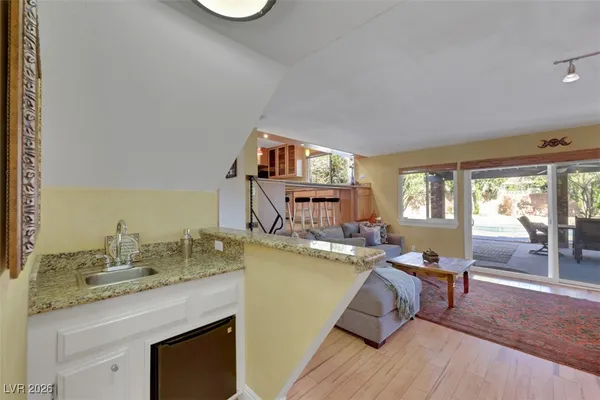 $3,100 | 5844 Buhl Court, Las Vegas, NV 89103