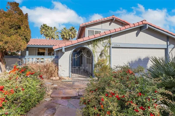 $3,100 | 5844 Buhl Court, Las Vegas, NV 89103