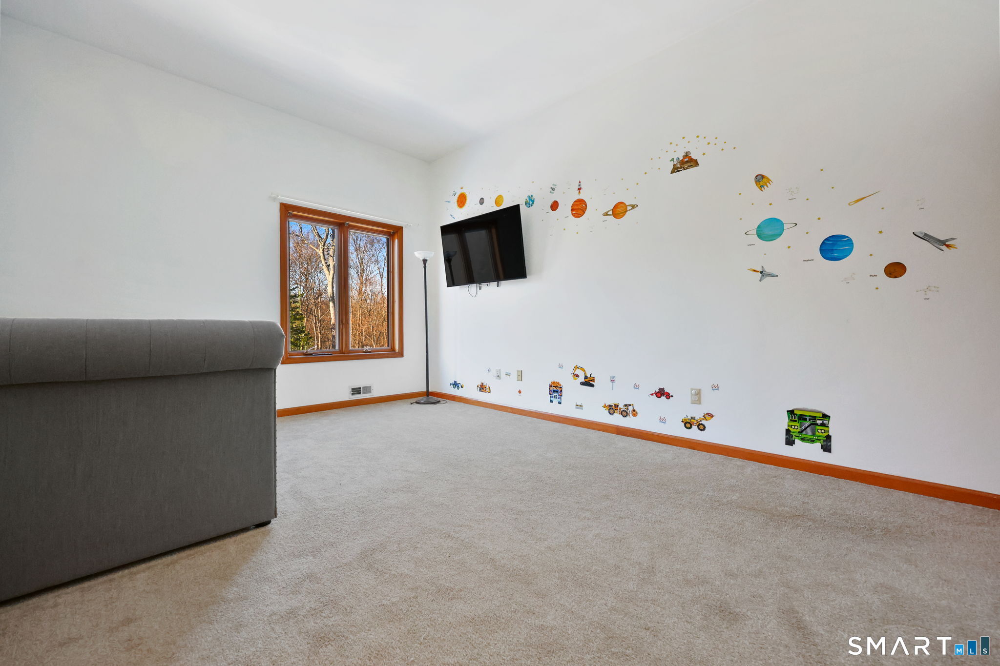 41 Ridge Line Road Easton, CT 06612 - Photo 28 of 40 a room with toys and wooden floor