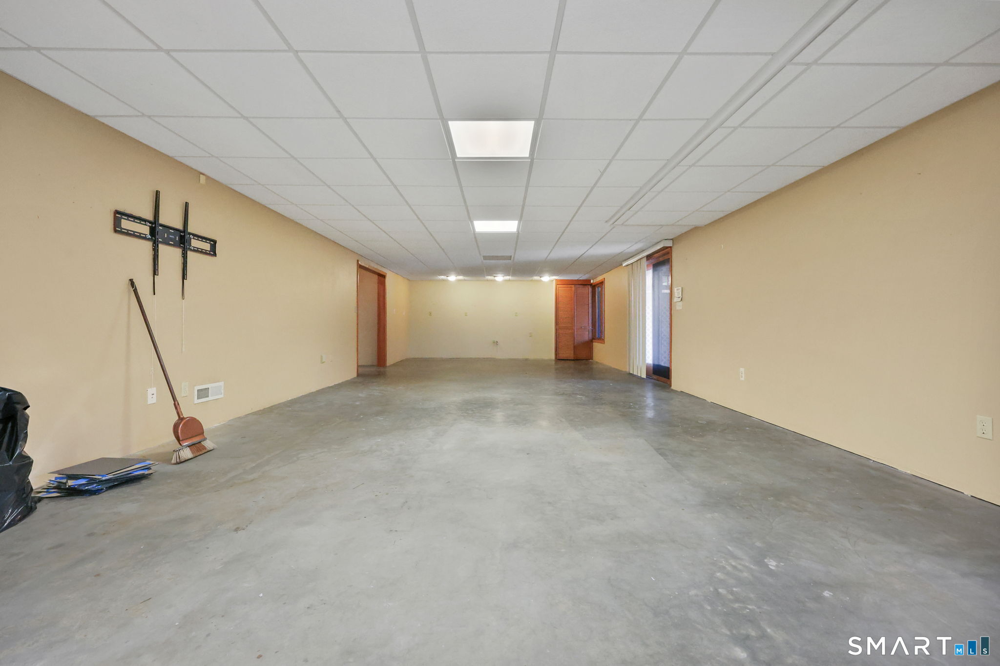 41 Ridge Line Road Easton, CT 06612 - Photo 34 of 40 a view of a room with an empty space