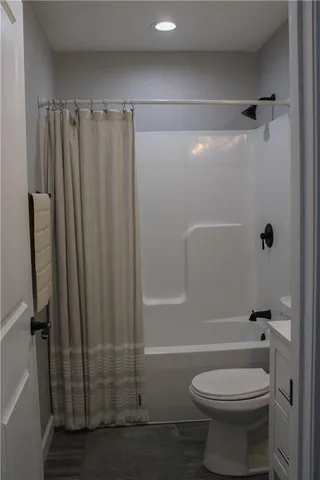 $240,000 | 603 Windsor Drive, Creighton, MO 64739