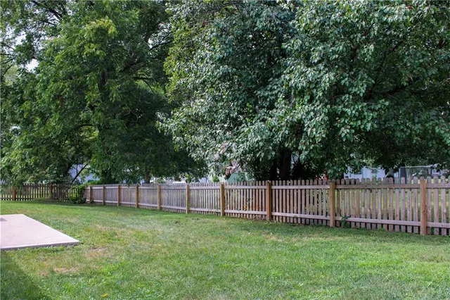 $240,000 | 603 Windsor Drive, Creighton, MO 64739