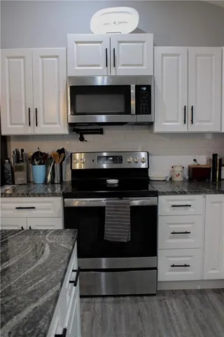 $240,000 | 603 Windsor Drive, Creighton, MO 64739