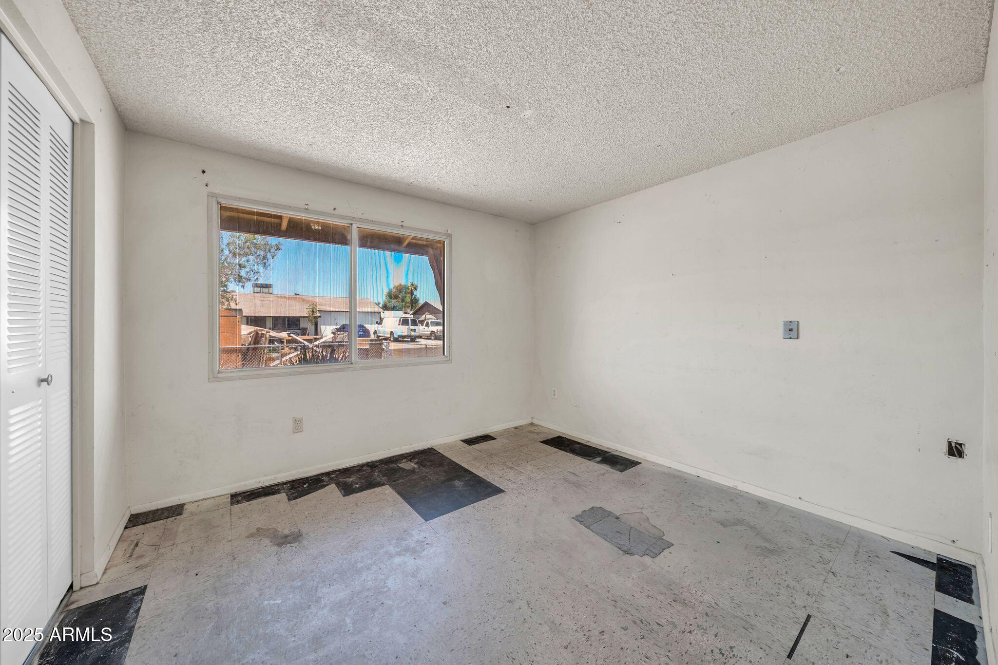 7405 West Monte Vista Road Phoenix, AZ 85035 - Photo 18 of 28 7405 W Monte Vista Rd-20