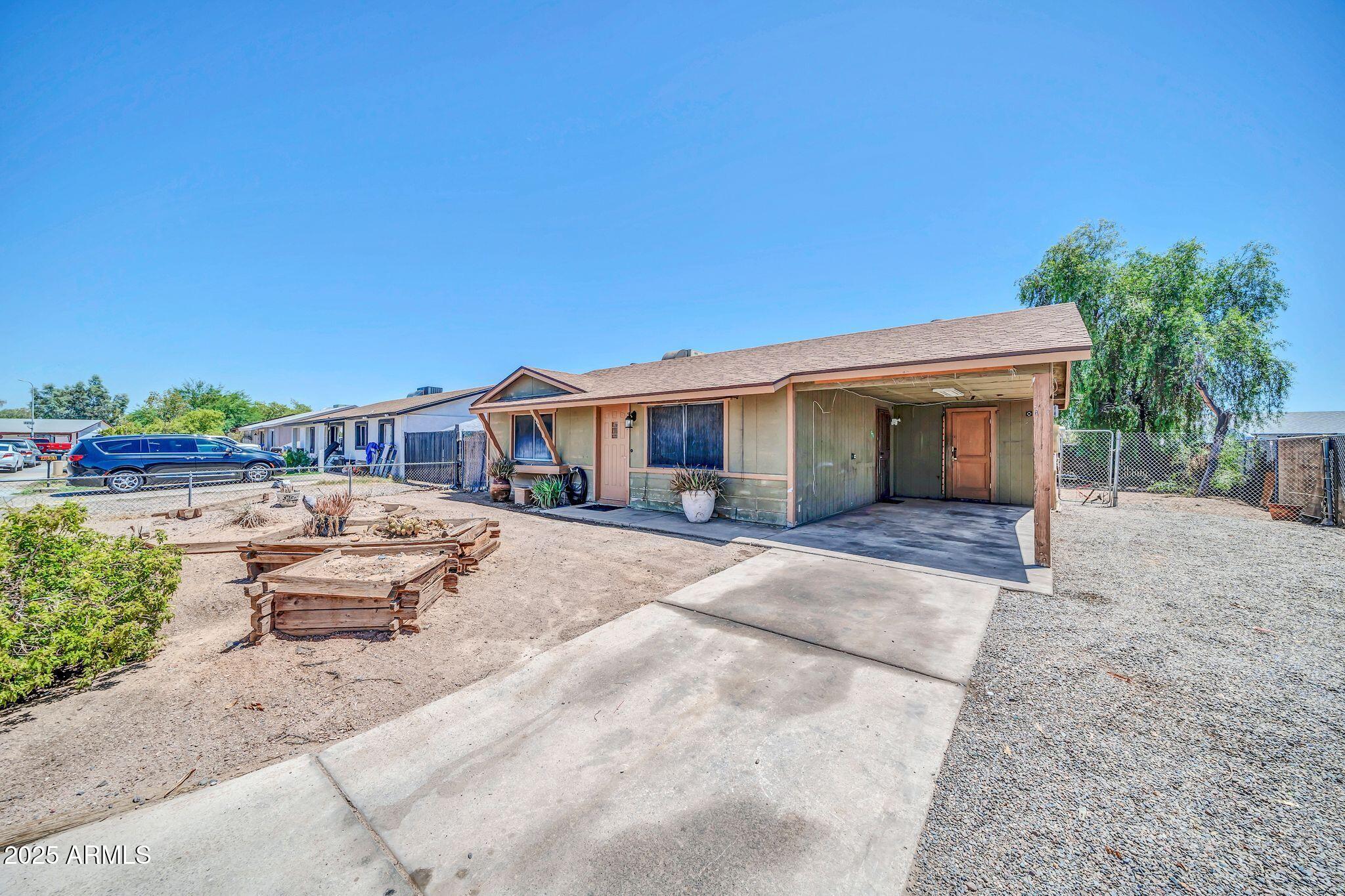 7405 West Monte Vista Road Phoenix, AZ 85035 - Photo 2 of 28 7405 W Monte Vista Rd-2