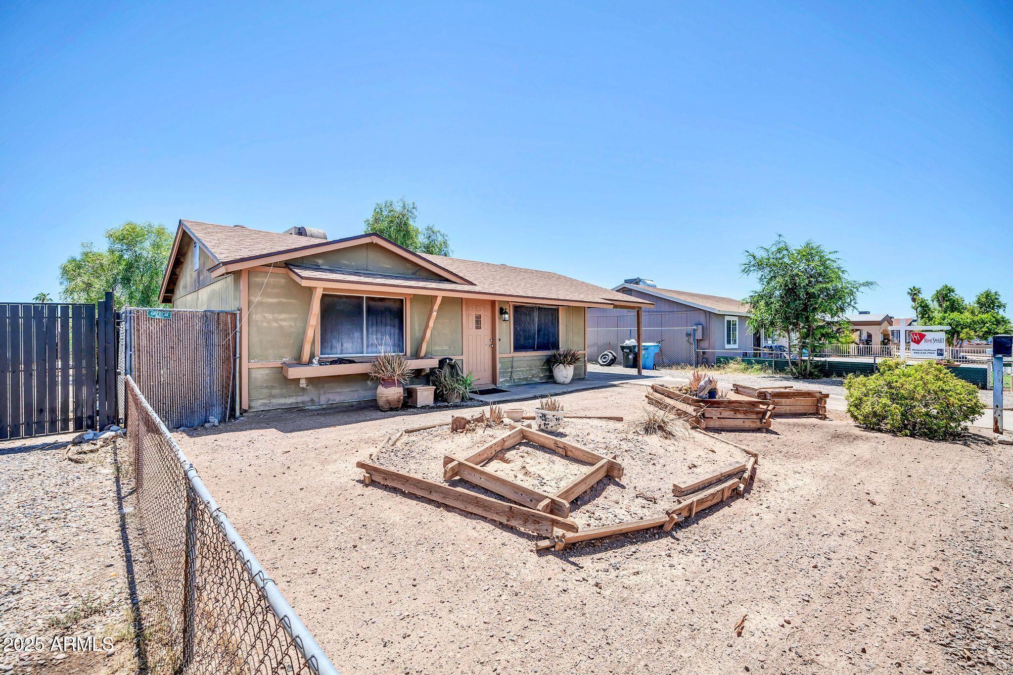 7405 West Monte Vista Road Phoenix, AZ 85035 - Photo 3 of 28 7405 W Monte Vista Rd-3