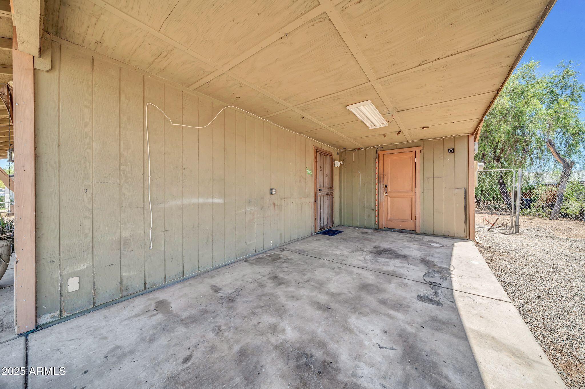 7405 West Monte Vista Road Phoenix, AZ 85035 - Photo 4 of 28 7405 W Monte Vista Rd-4