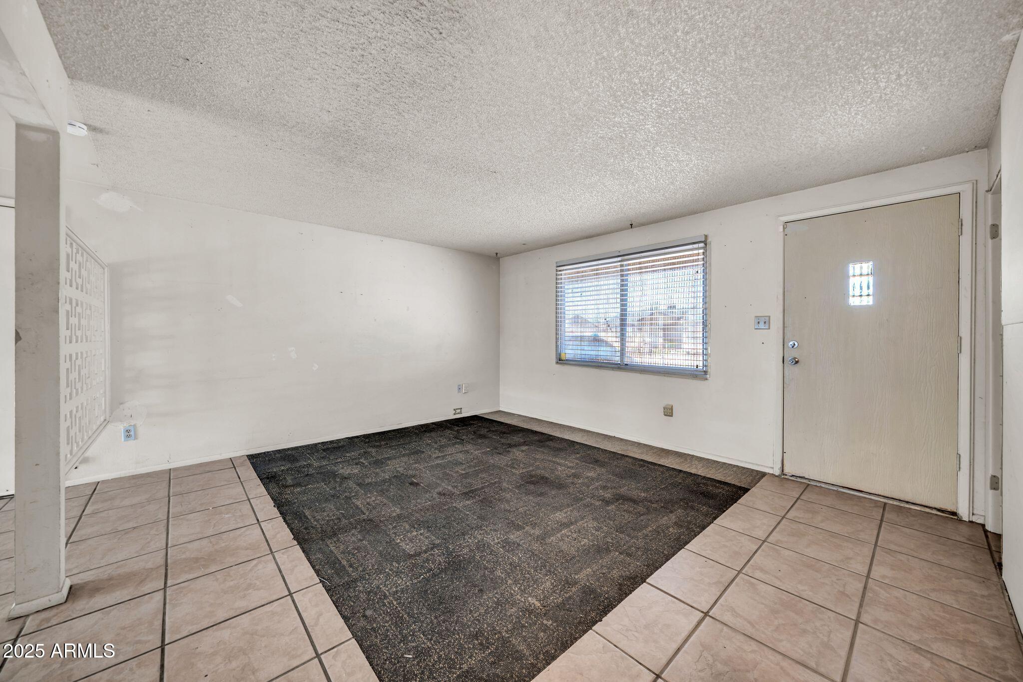 7405 West Monte Vista Road Phoenix, AZ 85035 - Photo 7 of 28 7405 W Monte Vista Rd-9