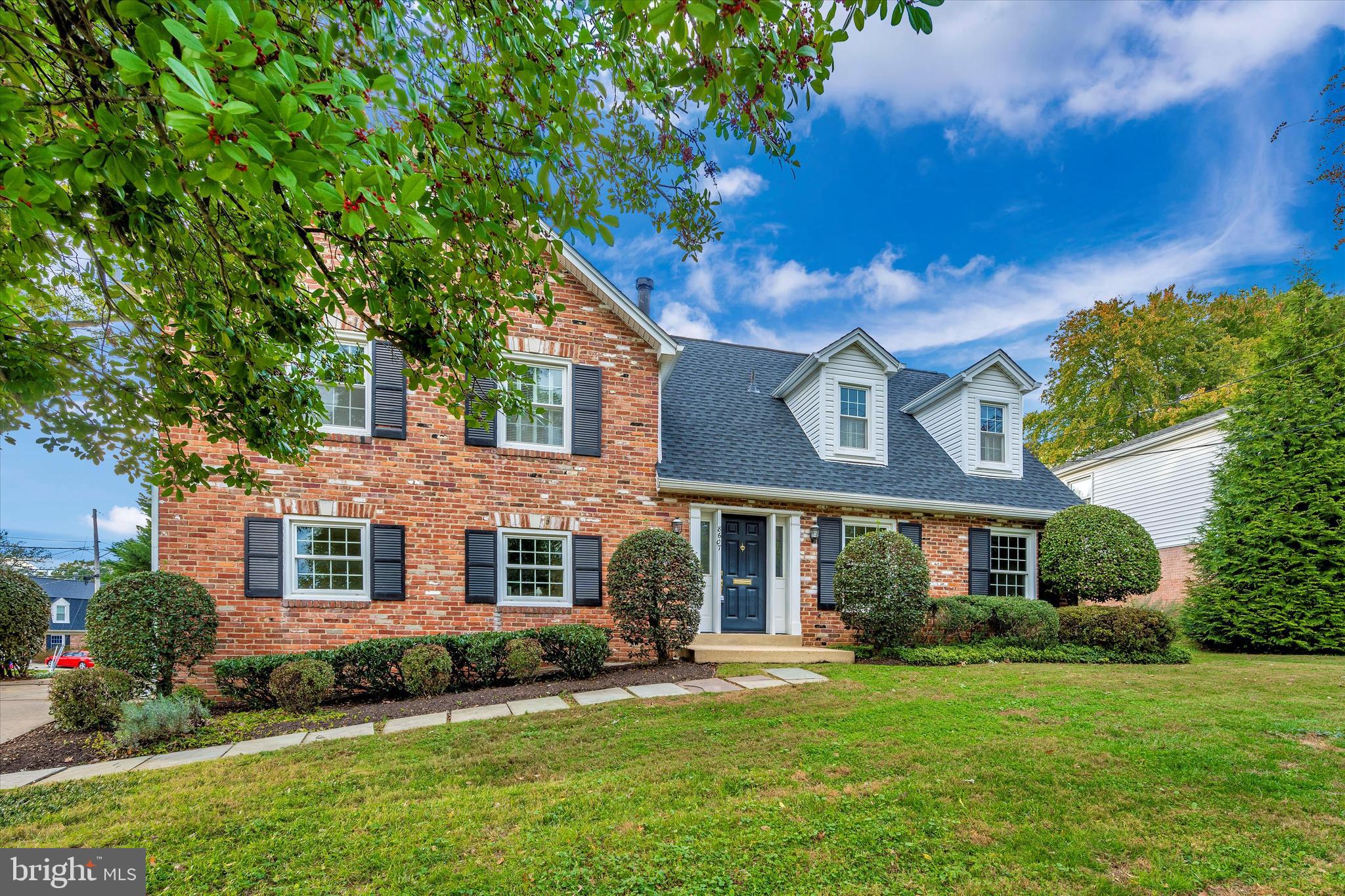 8607 Postoak Road Rockville, MD 20854 - Photo 2 of 43 Gallery Image 2