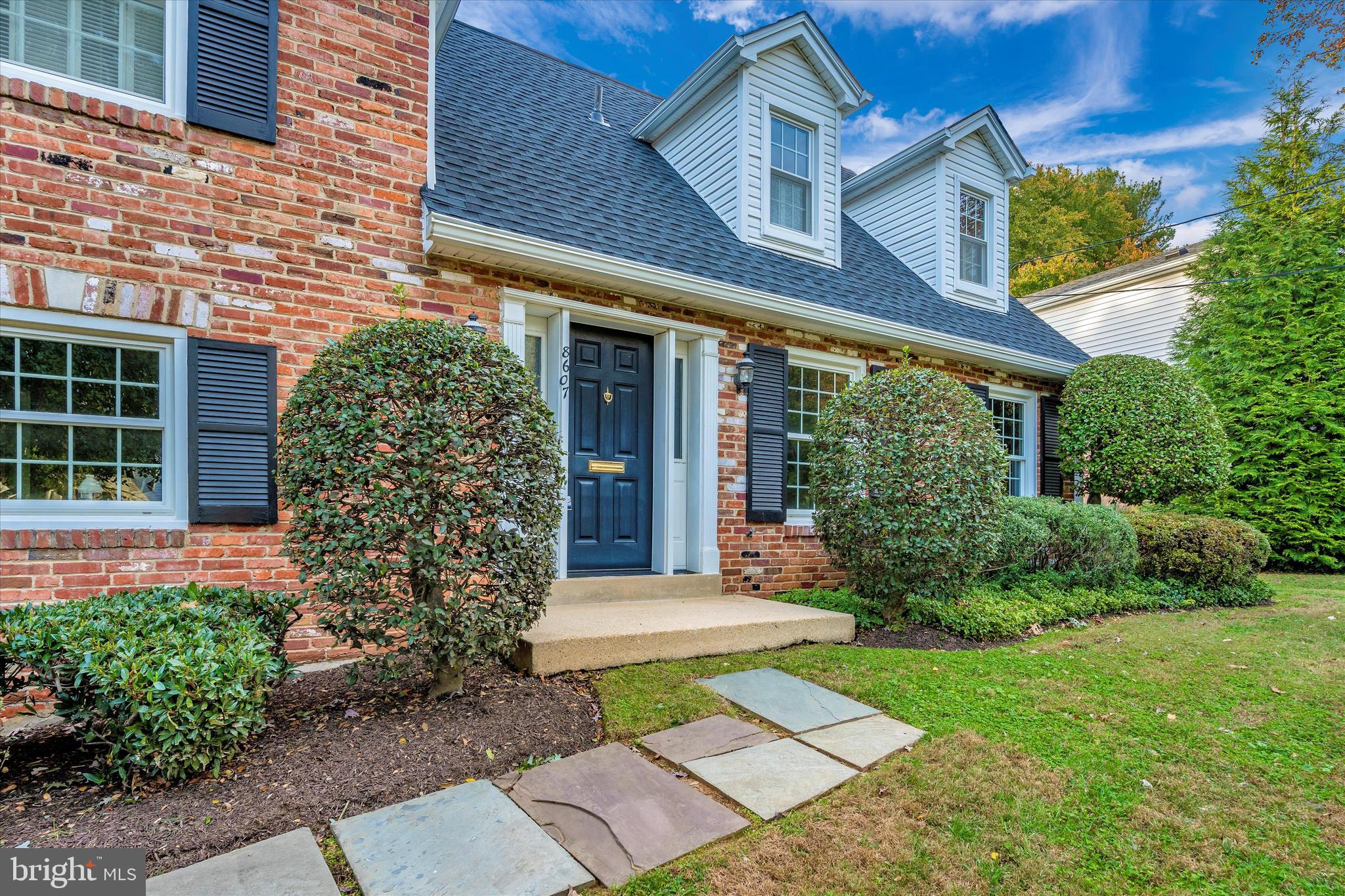 8607 Postoak Road Rockville, MD 20854 - Photo 4 of 43 Gallery Image 4