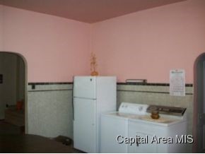 400 Ricks Street Morrisonville, IL 62546 - Photo 5 of 6