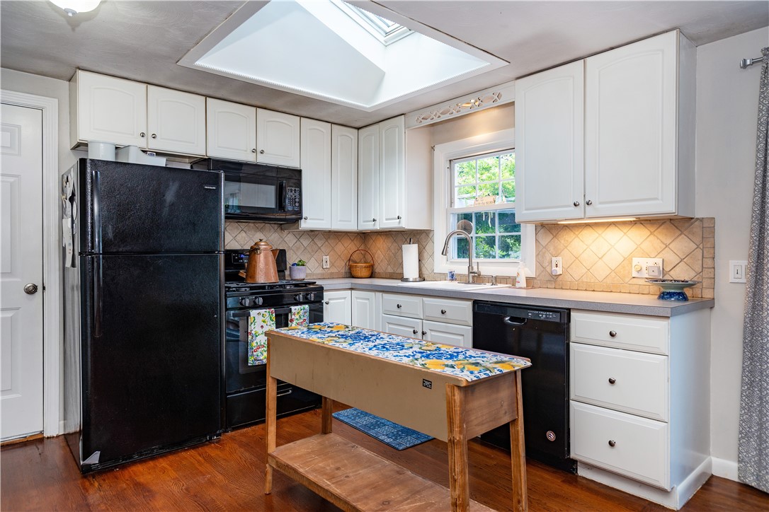 43 Topaz Road Warwick, RI 02818 - Photo 12 of 48 Gallery Image 12