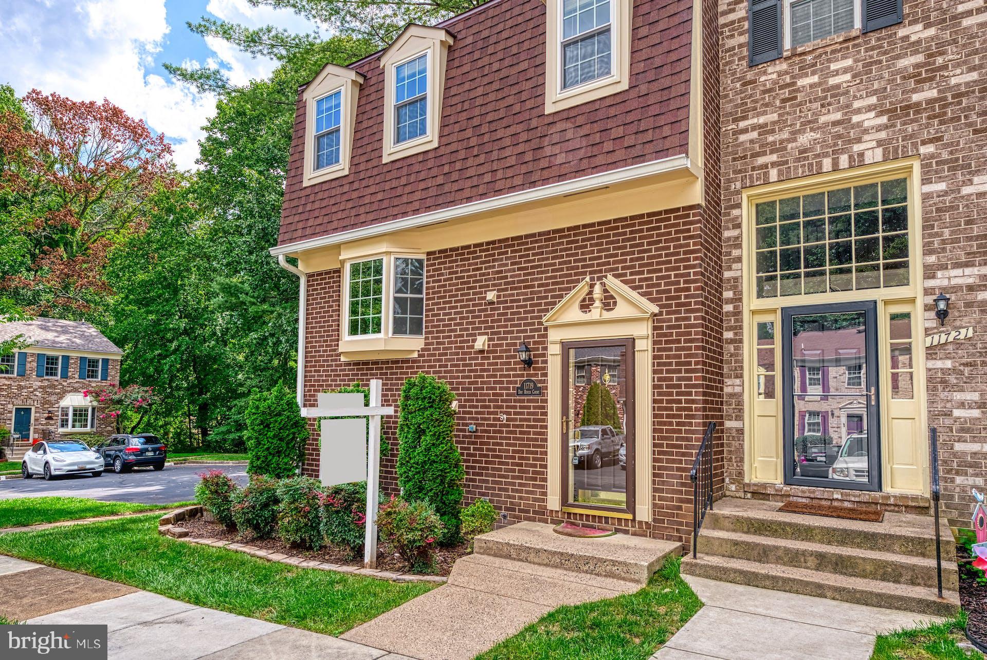 11719 Dry River Court Reston, VA 20191 - Photo 30 of 44 Front View