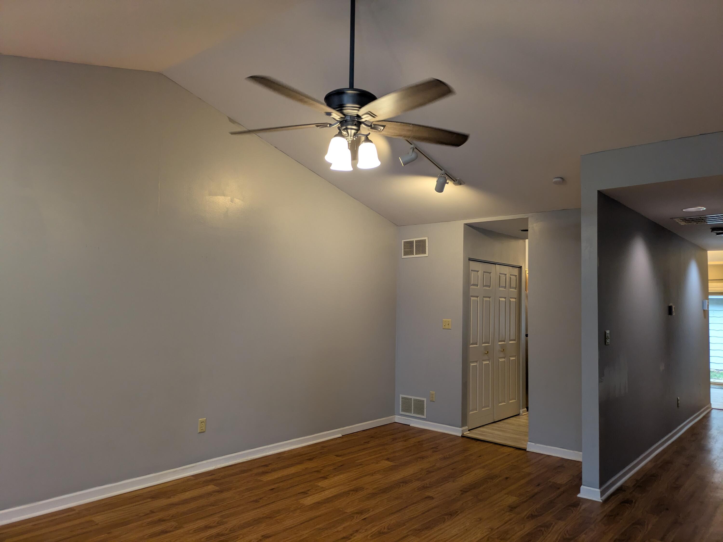 225 Clinton Street Lowell, IN 46356 - Photo 4 of 16 3000x2252