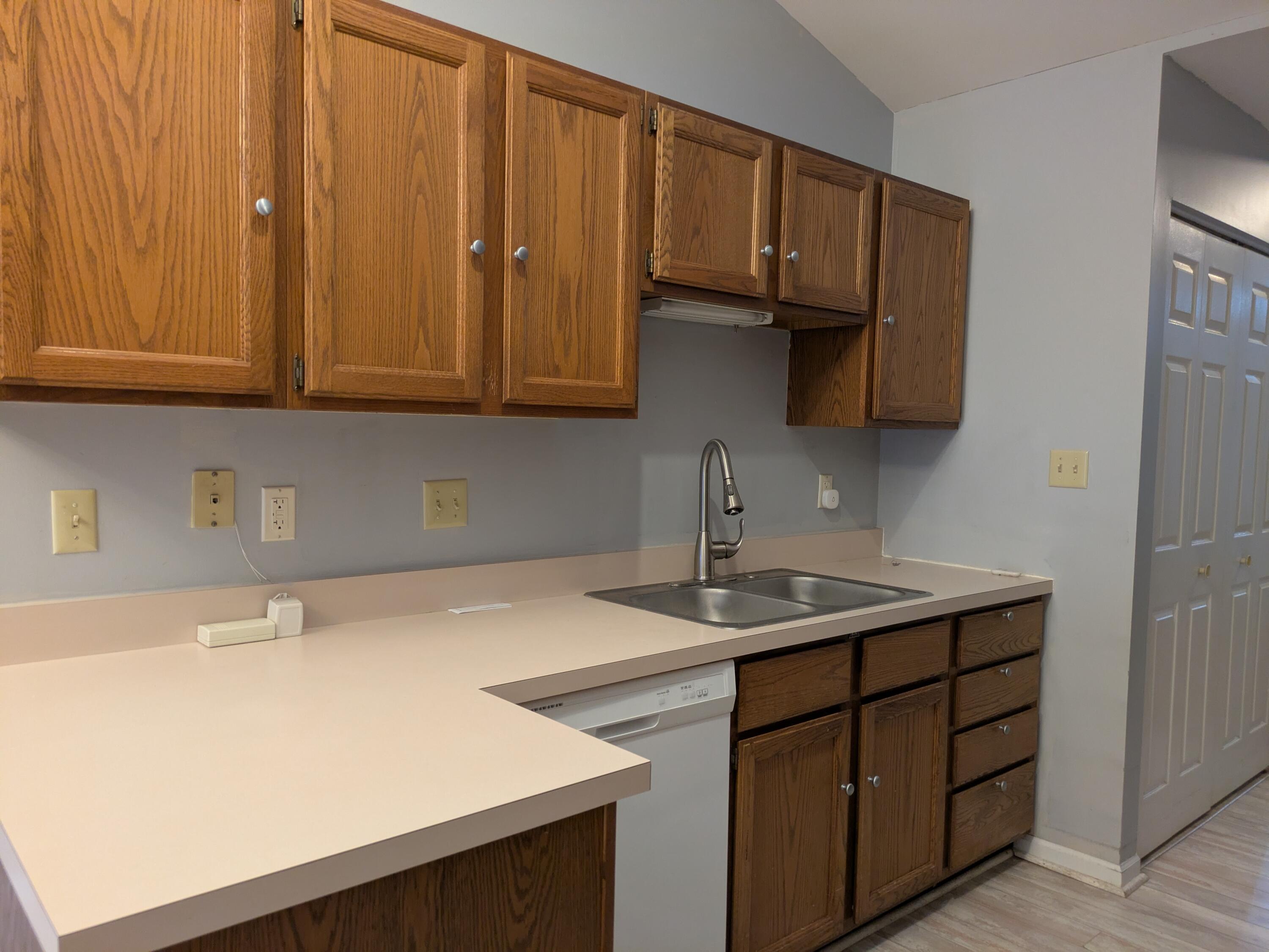 225 Clinton Street Lowell, IN 46356 - Photo 7 of 16 3000x2252
