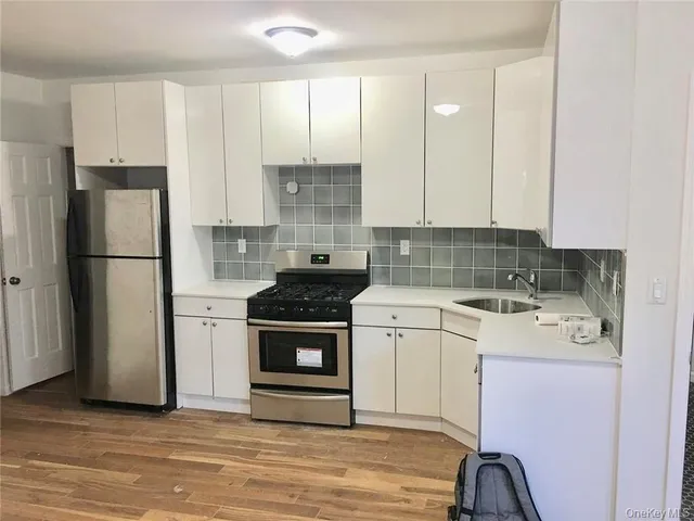 $1,050,000 | 1823 Amethyst Street | Van Nest