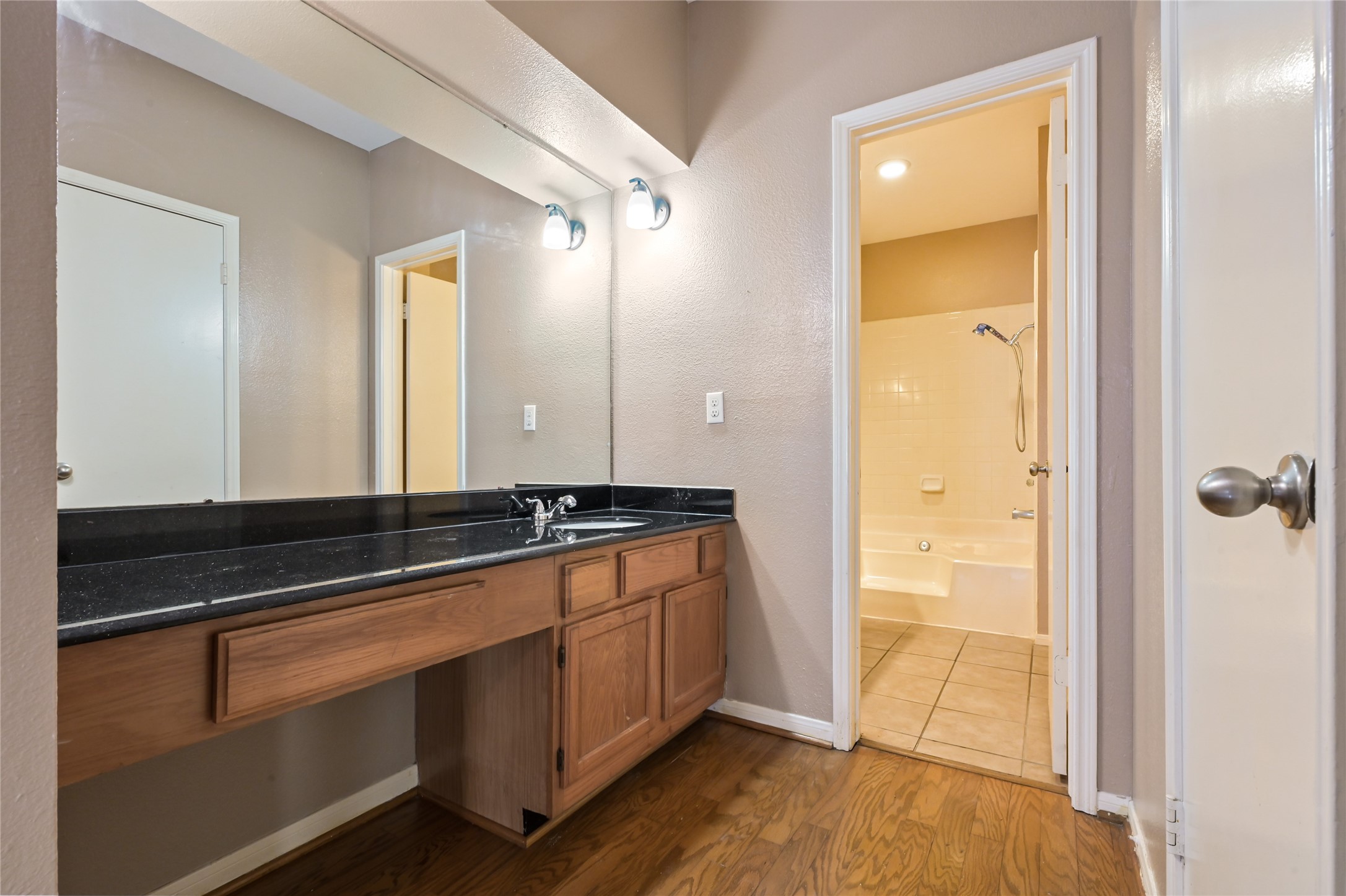 4001 Tanglewilde Street, Unit 404 Houston, TX 77063 - Photo 15 of 25
